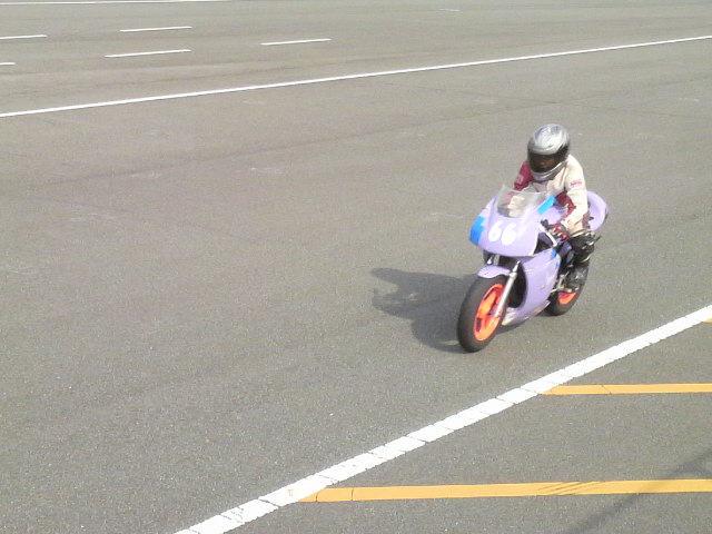 http://www.mini-motogp.com/2011/2011112712590002.jpg